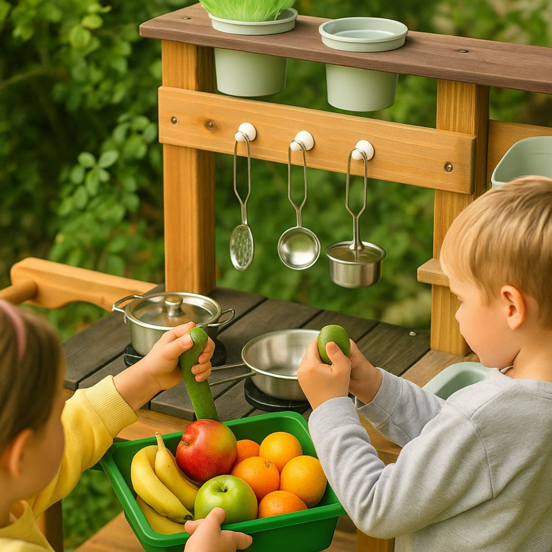 cuisine-exterieur-bois-avec-roues-accessoires-jardinnage-rempotage-four-mud-kitchen-enfant-2-5-6-ans-cadeau-anniversaire-jeux-autonome-montessori-printemps-ete-vacances-scolaires